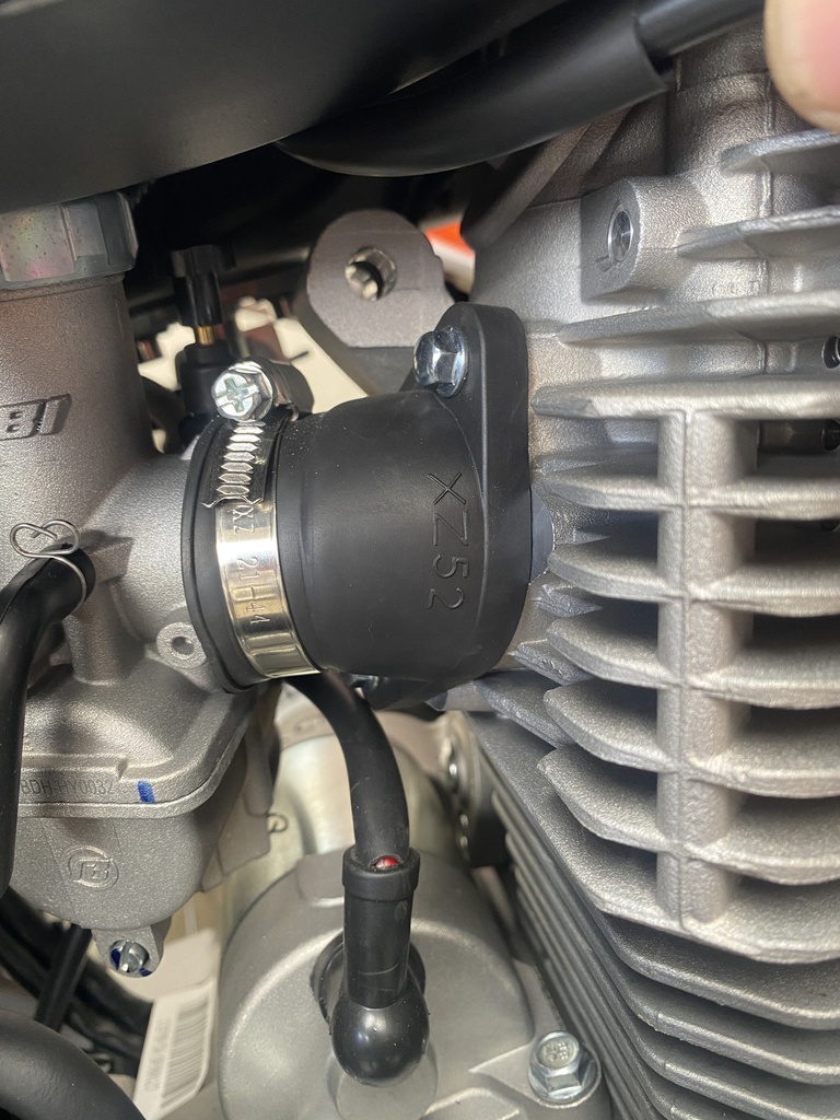 Toma de Carburador para Kayo T2 / T4