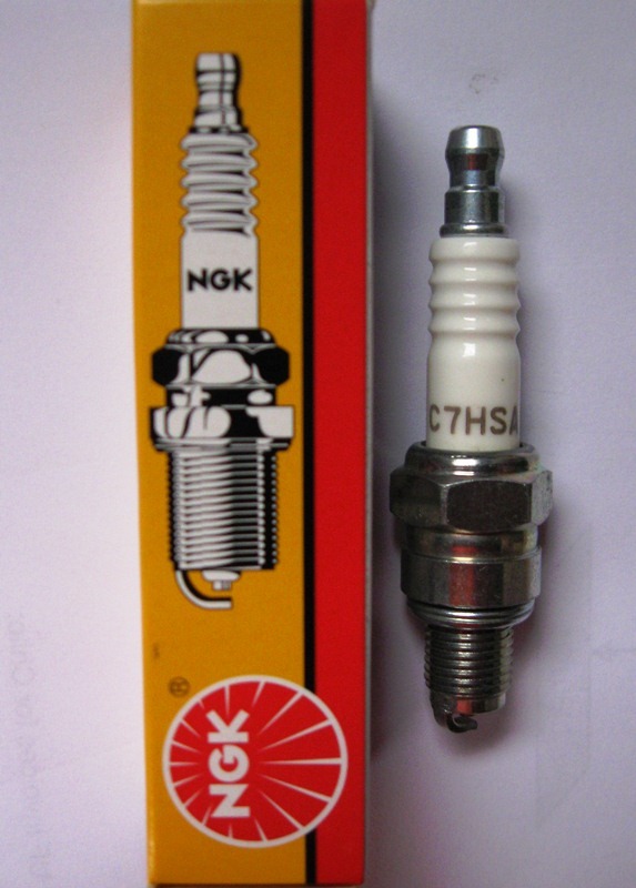 Bujia CR7HSA NGK